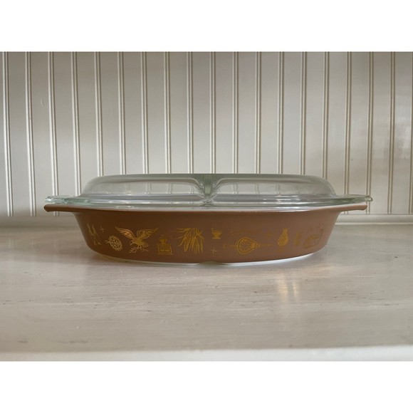 Vintage Pyrex 'Early America" Divided Casserole with Divided Lid - Picture 1 of 4